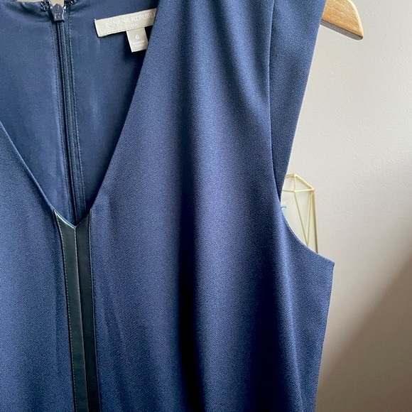 Banana Republic dress, size 6 in navy with black - Picture 2 of 5